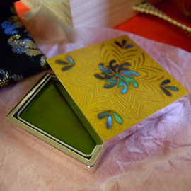 �ɐ����{�X�ސ��g