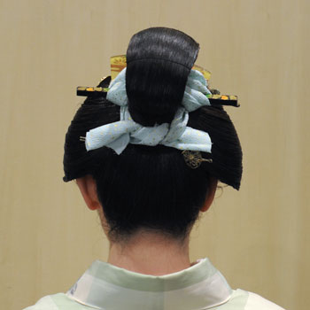 ���{���}�� 102 ���R