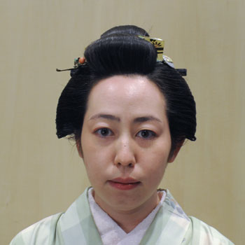 ���{���}�� 102 ���R