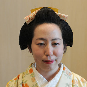 ���{���}�� 111 �z���c