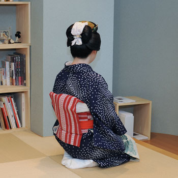 ���{���}�Ӂ@128 �z�V�_