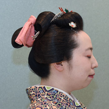 ���{���}�� 196 ����