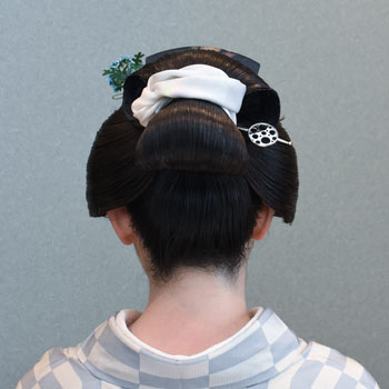 ���{���}�� 208 ����