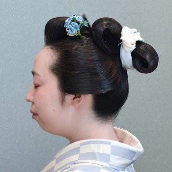 ���{���}�� 208 ����