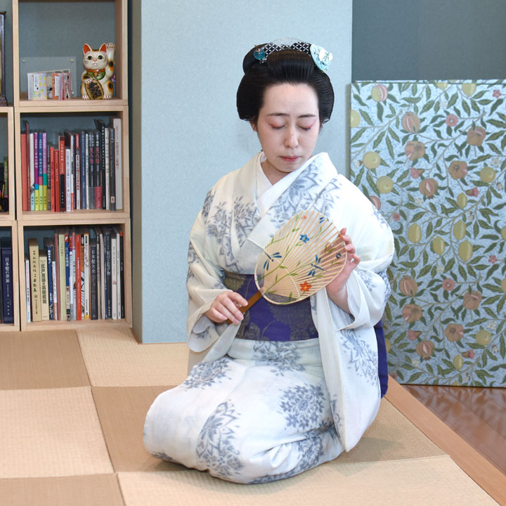 ���{���}�� 222 ��ǕԂ�