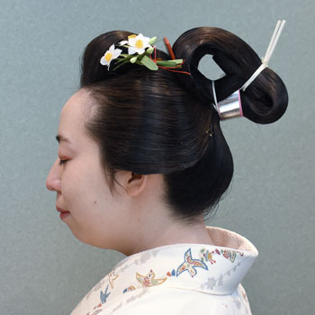 ���{���}�� 232 ���c