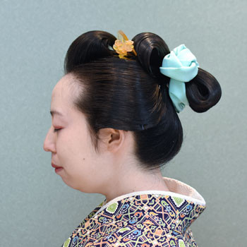 ���{���}�� 235 ����